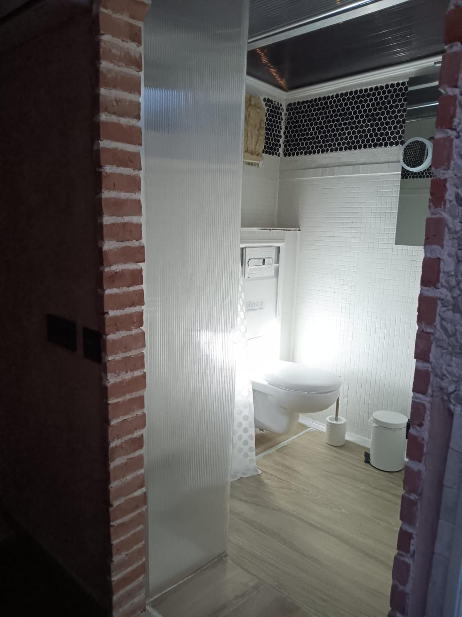Отель Tiny House Пуэбла-де-Вальбона Экстерьер фото
